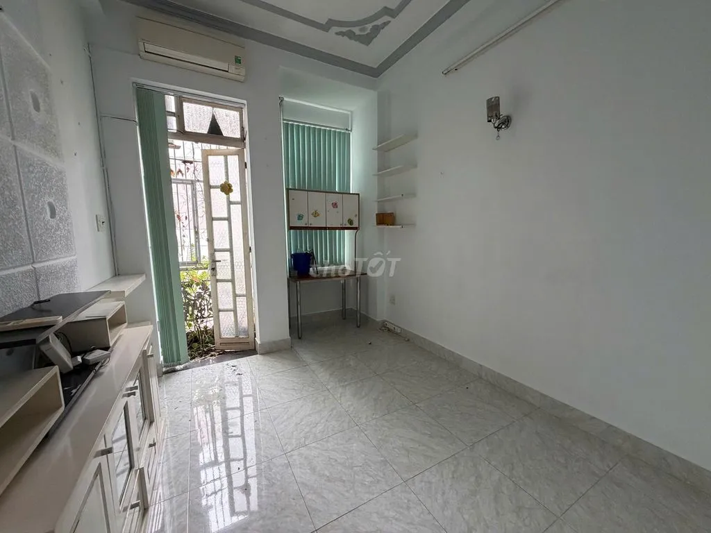 2PN BAN CÔNG ĐƯỜNG HUỲNH VĂN BÁNH, PHÚ NHUẬN CHỈ 7 TRIỆU FULL NT