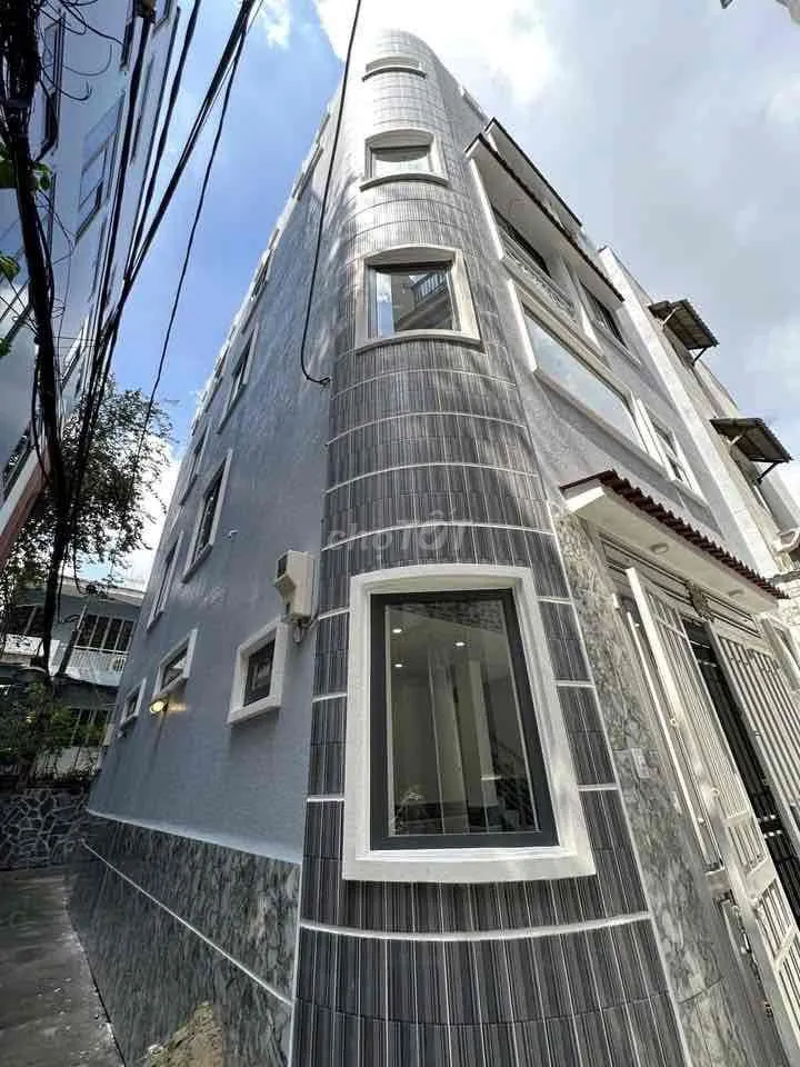 Cần Thuê Nhà Làm Chdv _ Các quận HCM . Alo đi xem liền trong ngày