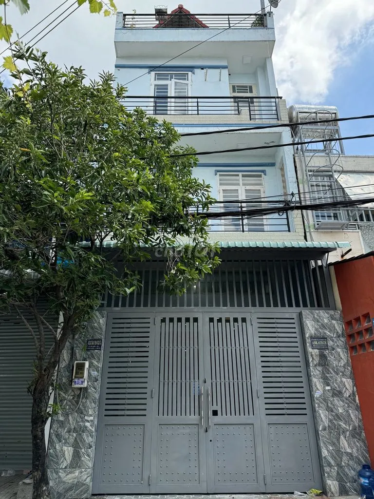 Thuê nhà hẻm 413 LVQ, 6m tải thông, 5.2x16, 4 tầng, 6 phòng. 15tr