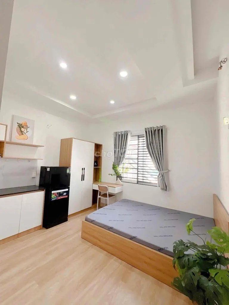 PHÒNG STUDIO FULL NỘI THẤT NGAY CÔNG VIÊN LÀNG HOA