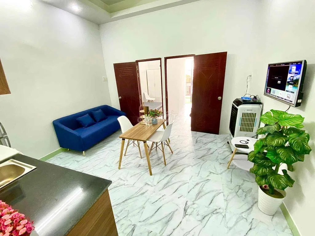 2 PHÒNG NGỦ BAN CÔNG LỚN, GẦN NGÃ TƯ BẢY HIỀN-ETOWN