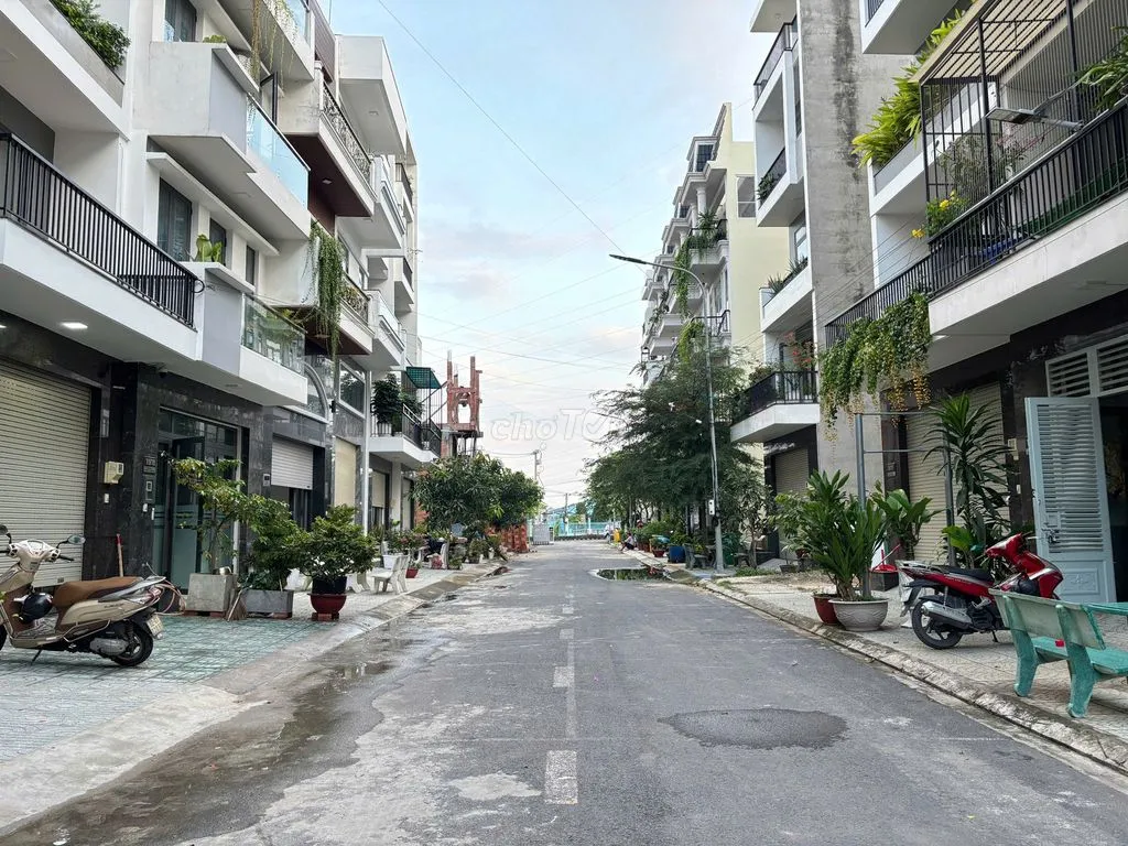Phòng trọ đường Thạnh Lộc 15 khu phố an ninh, gần ĐH Nguyễn Tất Thành