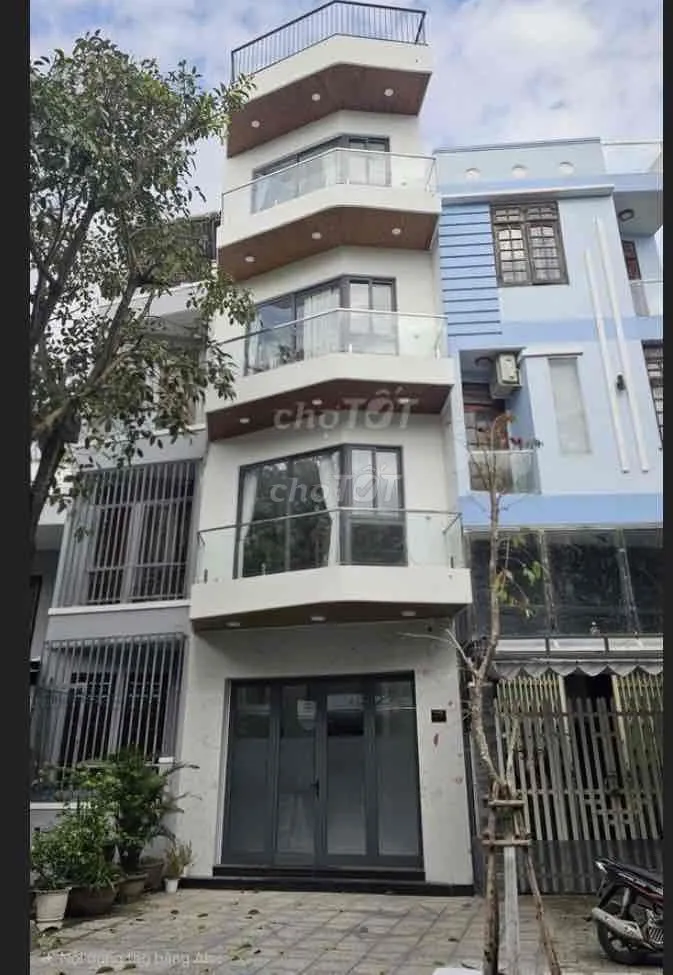 NHÀ CHO THUÊ NGUYÊN CĂN 4 TẦNG + 1 TUM