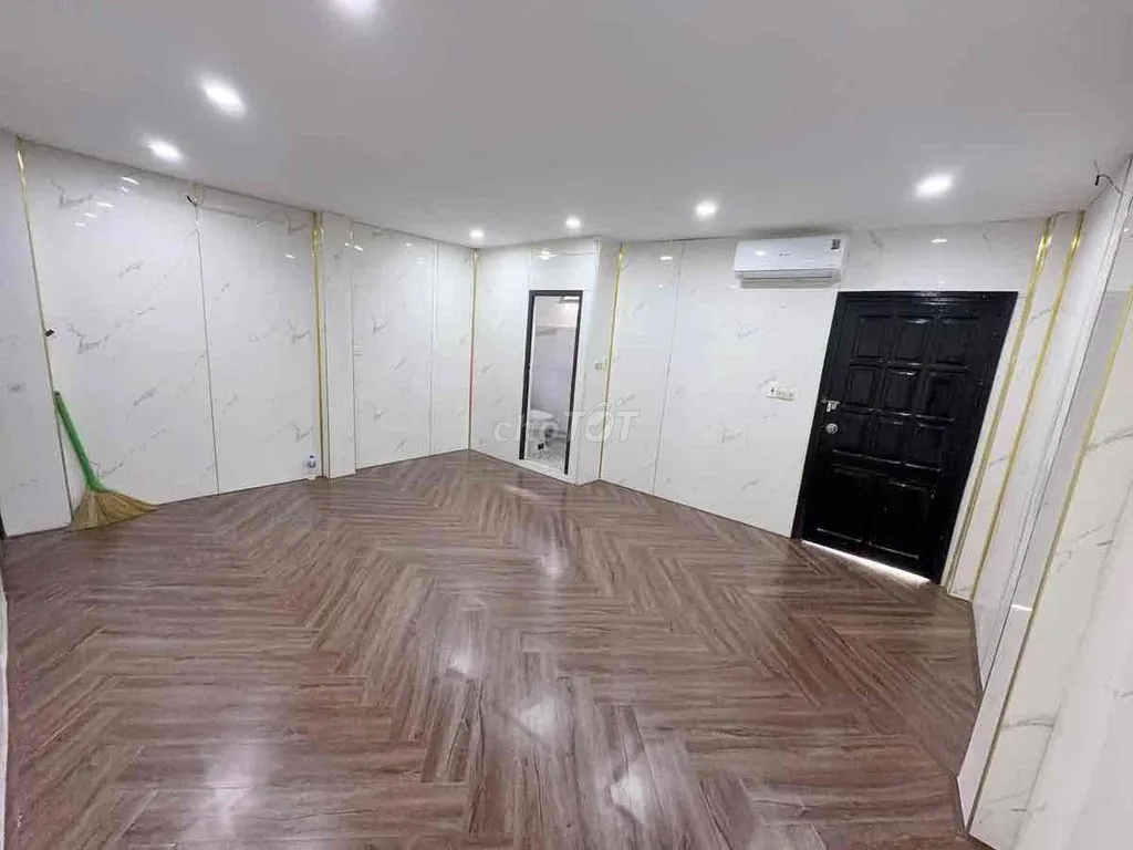 MBKD SẦM UẤT PHỐ NGUYỄN XIỂN-TX. 40M2x5T. CHỈ 18.5TRIỆU