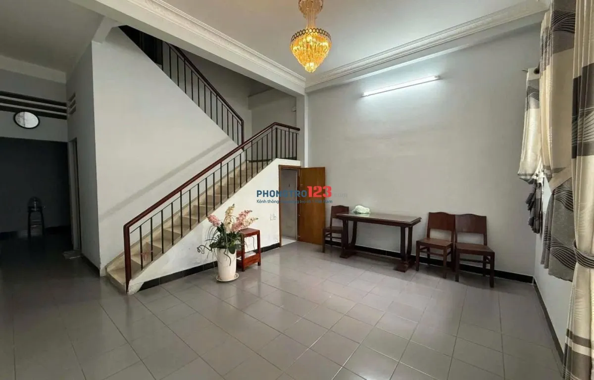 Nhà riêng Lữ Gia, Quận 10, 2PN (89.6m2) đầy đủ nội thất, giá 9.5 triệu/th