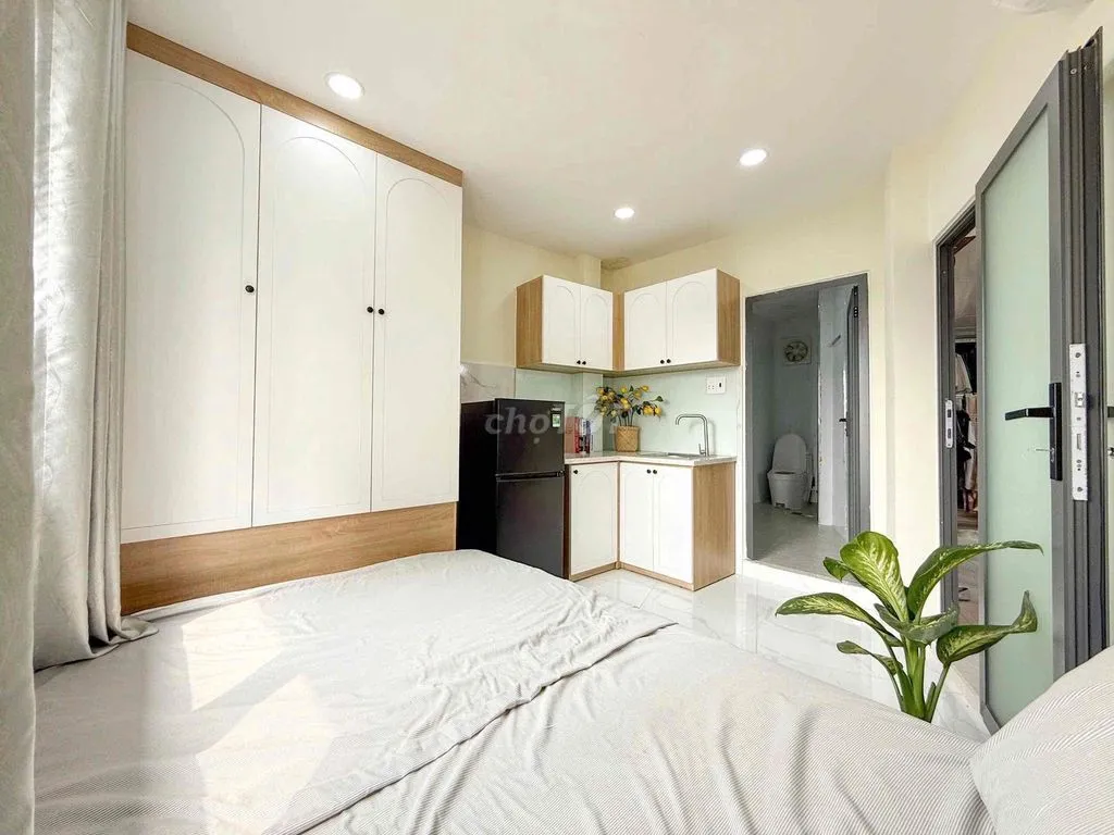 chính chủ cho thuê phòng trung tâm, 5tr3/tháng, cửa sổ, bếp