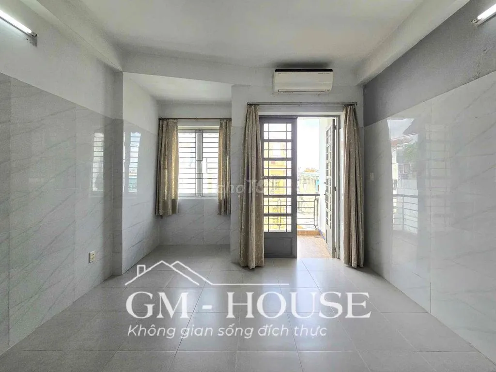 Cho thuê phòng ban công rộng siêu thoáng ngay Nguyễn Khuyến BT
