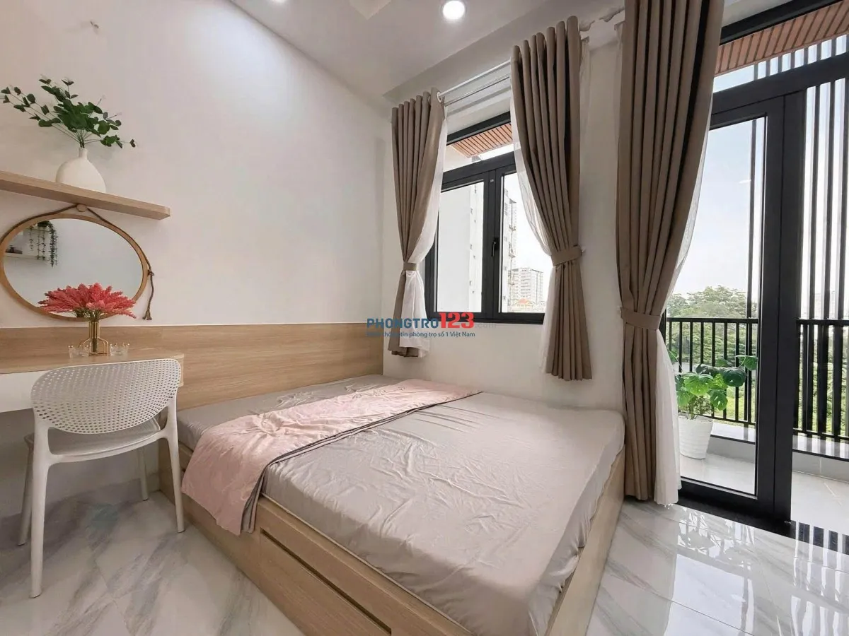 PHÒNG BAN CÔNG MỚI XÂY ĐƯỜNG HÒA BÌNH GIAO TÔ HIỆU FULL TIỆN NGHI