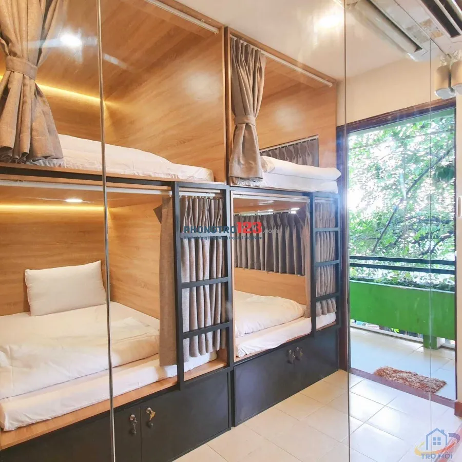 Phòng 2tr2 ktx nữ Có ban công 121 Cống Quỳnh Quận 1