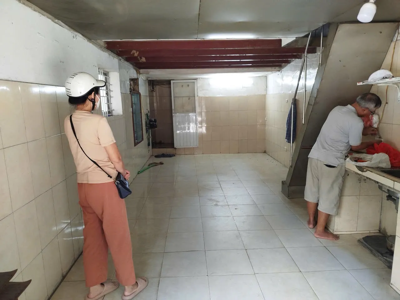 Cho thuê nhà nguyên căn 30m2 mặt đường lĩnh nam có thể kinh doanh .