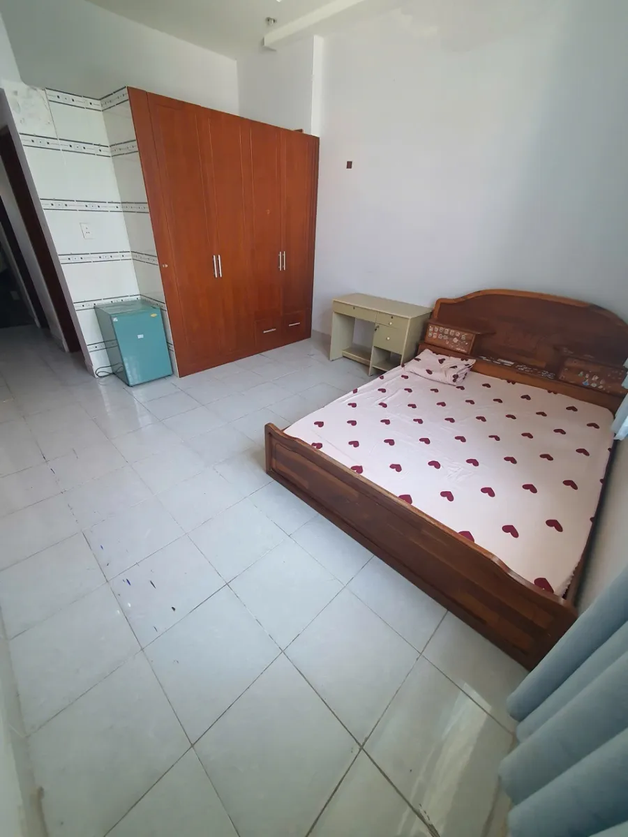 Phòng trọ đủ tiện nghi giờ  giấc tự do nhà mặt tiền đường 