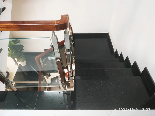 Cho nữ thuê Phòng trọ Q.Bình Thạnh, 25m2 mới đẹp, ban công, cửa sổ, hẻm 7m. Giá rẻ nhất khu này.