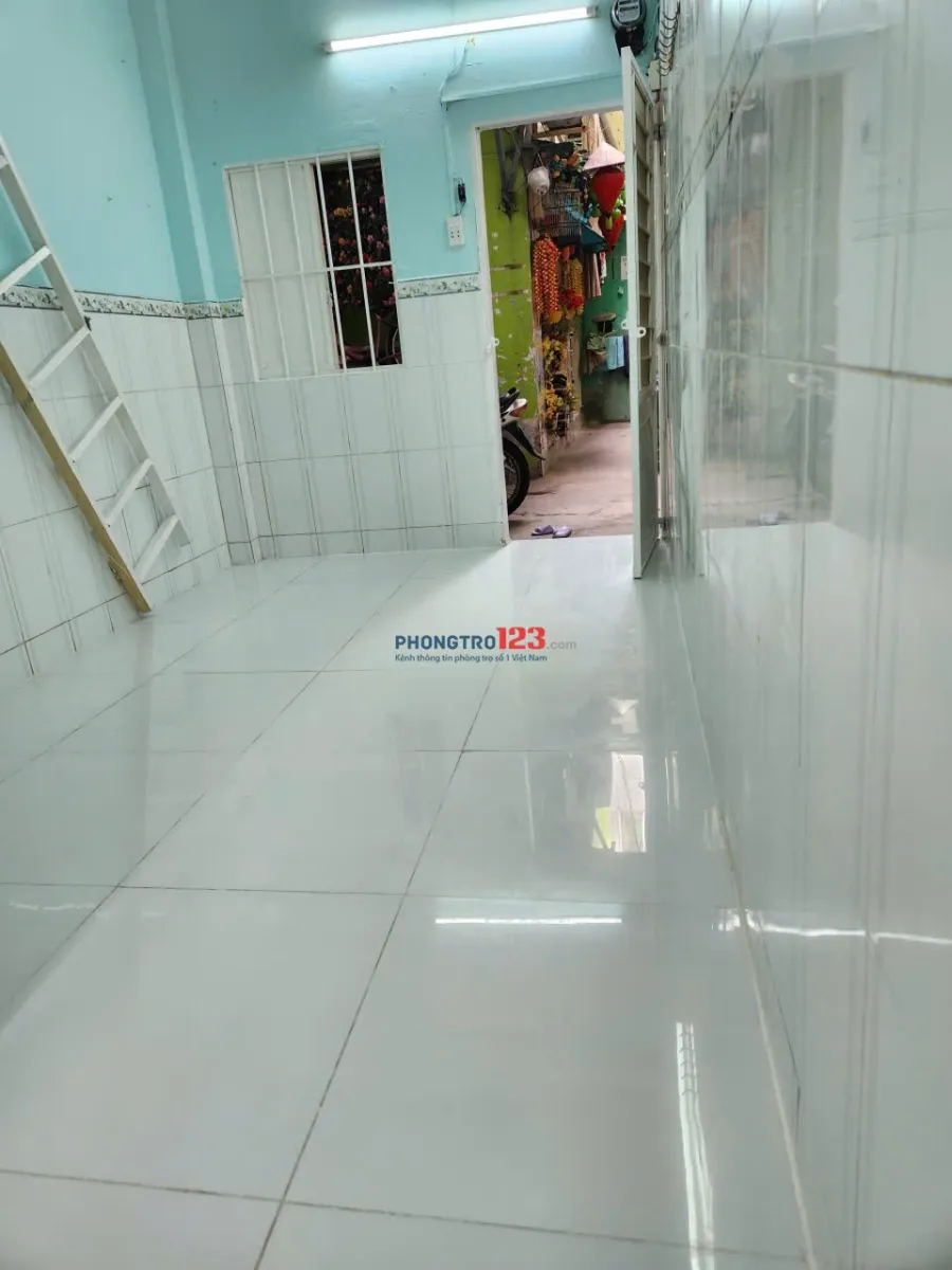 Chính chủ cho thuê nhà 28m2.Giá : 3tr7₫/tháng. Máy lạnh. Tân Hòa Đông P14. LH 0918410614.