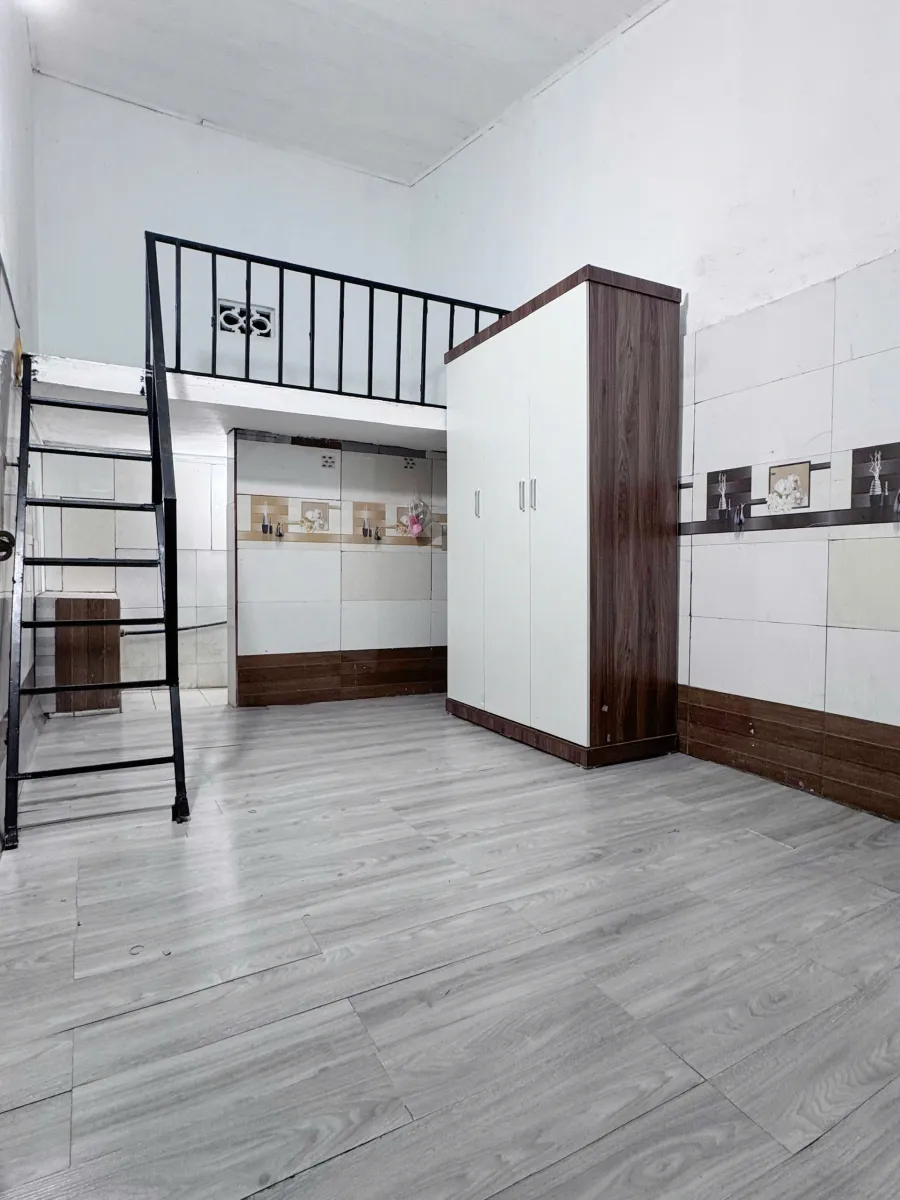 Phòng Cầu Diễn – Phúc Diễn – VSKK – Giá 2,3tr