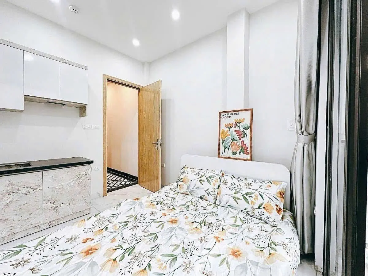 Phòng 18m² – 3.8tr – thang máy – Cầu Giấy – vào ở luôn