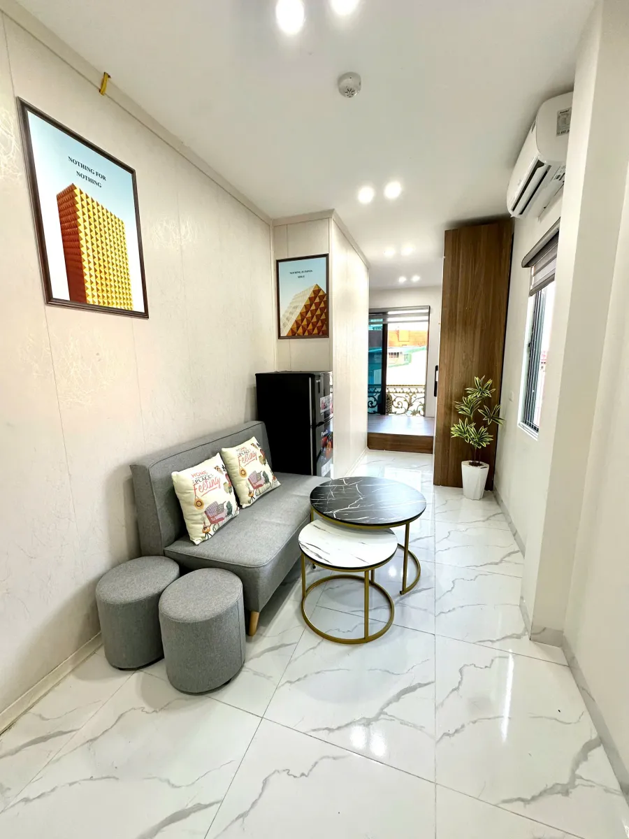 Studio Nguyễn Chính – thang máy – giặt sấy trước cửa