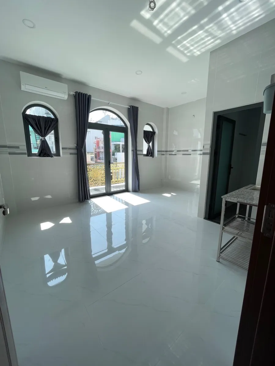 CHO THUÊ PHÒNG TRUNG TÂM QUẬN 10 – 20M² – THANG MÁY – GIÁ TỐT 