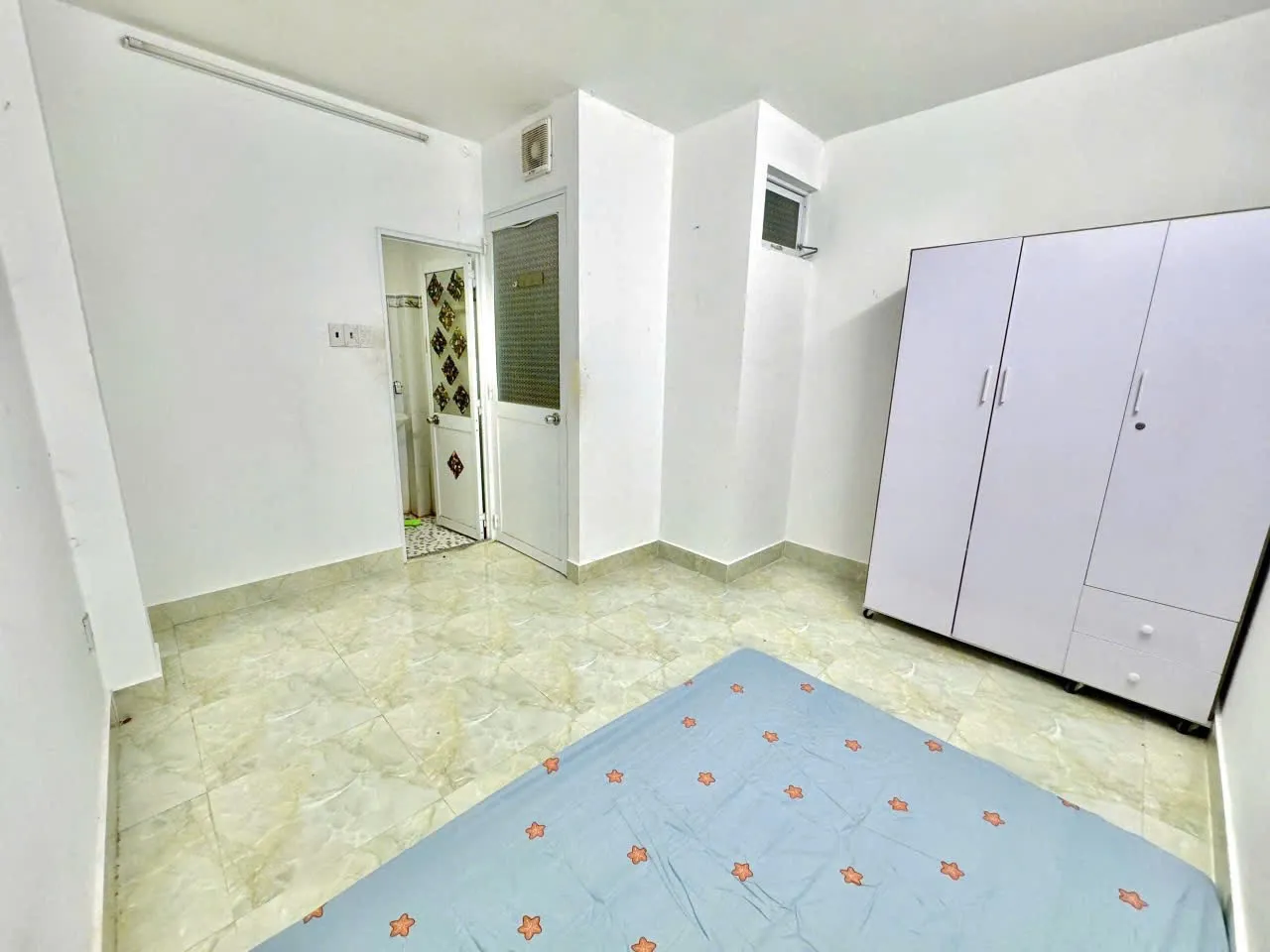 PHÒNG CMT8 Q10 MÁY LẠNH, WC RIÊNG, KO CHUNG CHỦ