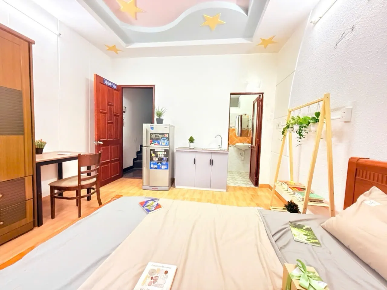 Cho thuê phòng trọ mới xây View cửa sổ trời thoáng mát