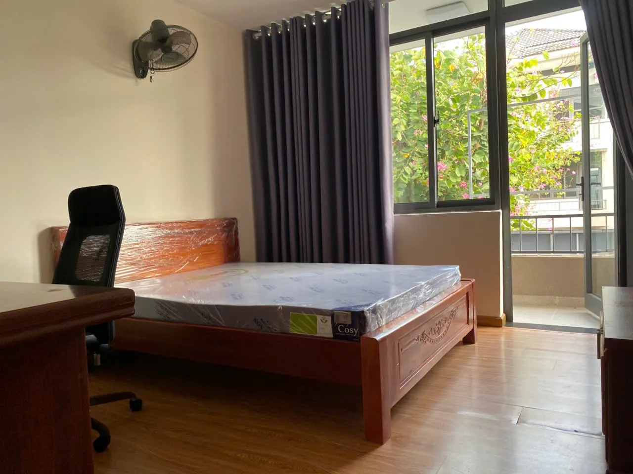 CHO THUÊ PHÒNG TẠI BIỆT THỰ LAVILA KIẾN Á, NHÀ BÈ, GIÁ 4.5 TRIỆU/THÁNG