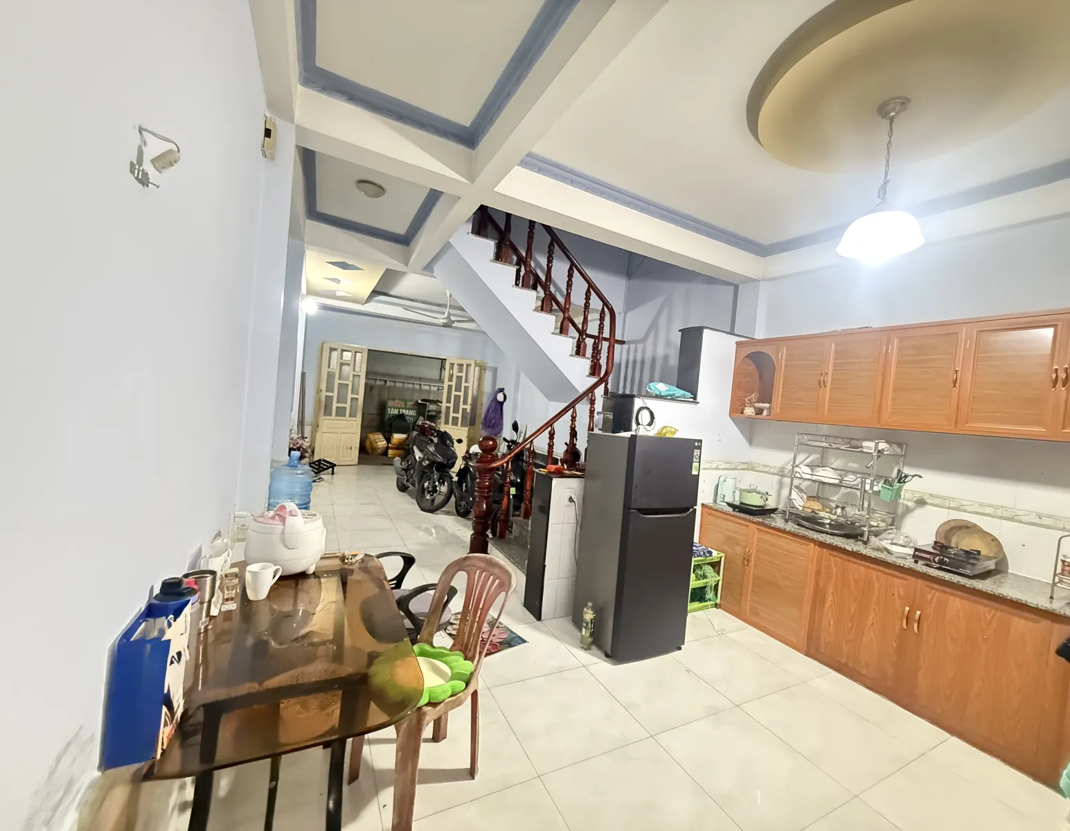 Nhà Nguyên căn 4PN còn trống 2PN tìm người thuê