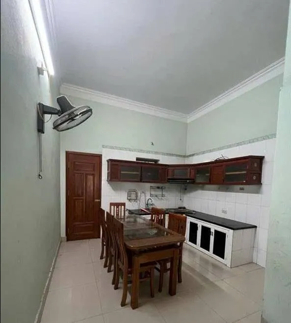 CHO THUÊ NHÀ NGÕ PHÚ XÁ - ĐÔNG HẢI- 2 NGỦ ĐỒ CƠ BẢN Ô TÔ ĐỖ CỬA